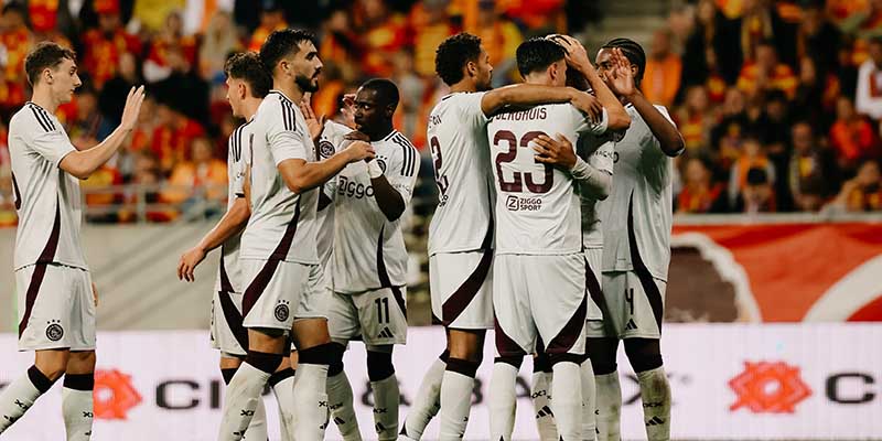 Ajax Amsterdam - Thế Lực Cũ Một Thời Khuynh Đảo Châu Âu 1 Ajax có biệt danh rất kêu là “Con trai của các vị thần”